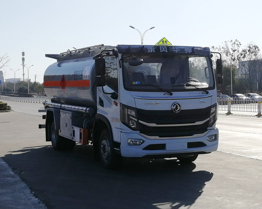 楚勝牌CSC5126GYYEH6型運(yùn)油車